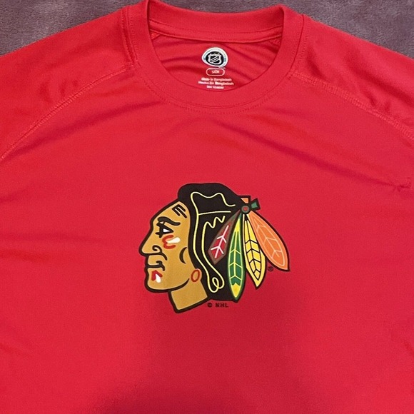 NHL Chicago BlackHawks T Shirt Adult Small Red 100% Polyester - Picture 2 of 7
